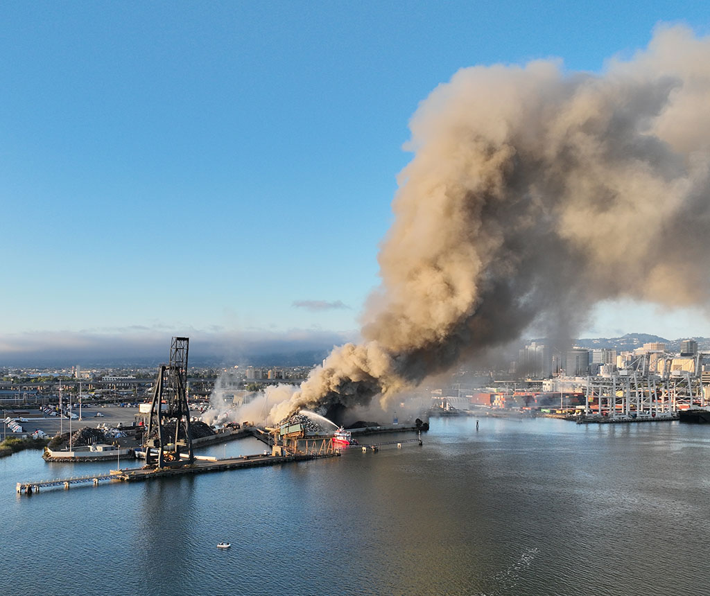 Plume of smoke coming off of the Schnitzer Steel facility 